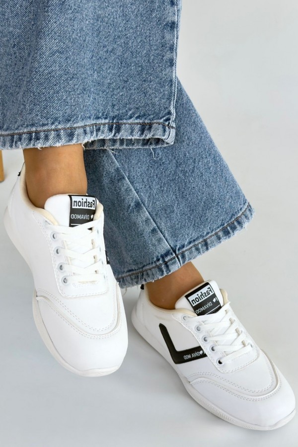 Jowen Beyaz Cilt Siyah Detaylı Bağcıklı Spor Ayakkabı