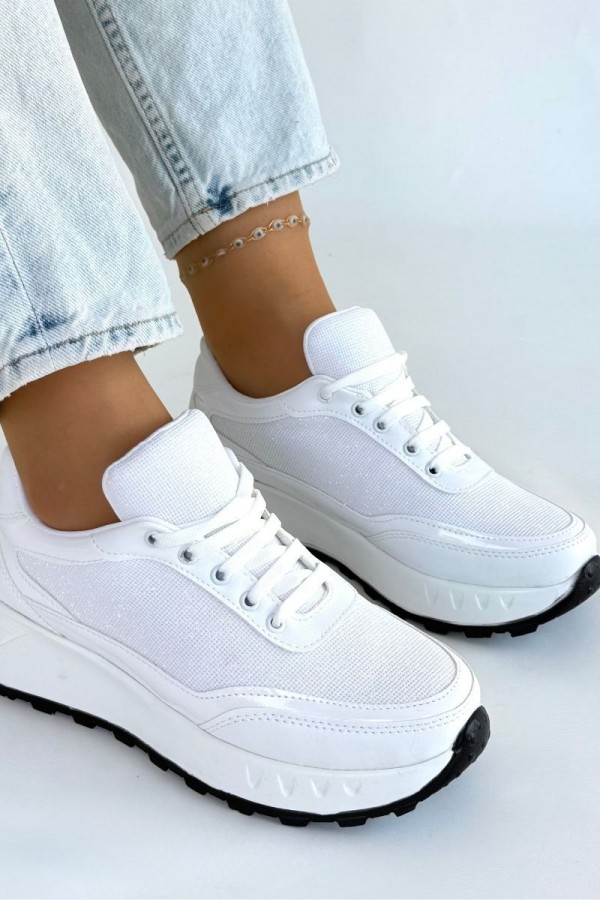 Edva Beyaz Cilt Bağcıklı Spor Ayakkabı