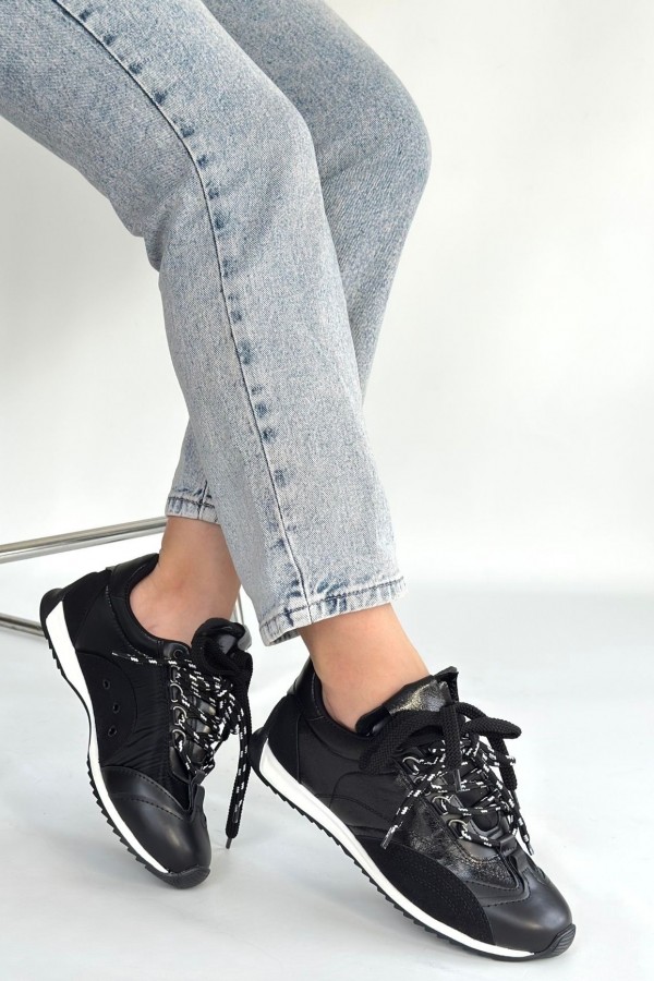 Ranu Siyah Cilt Paraşüt Detaylı Bağcıklı Spor Ayakkabı