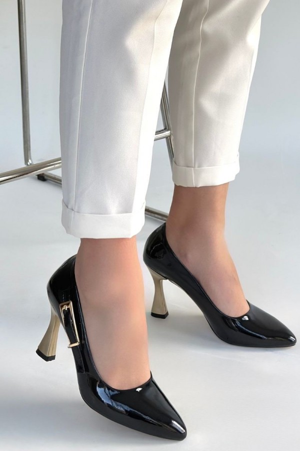 Motya Siyah Rugan Topuklu Ayakkabı